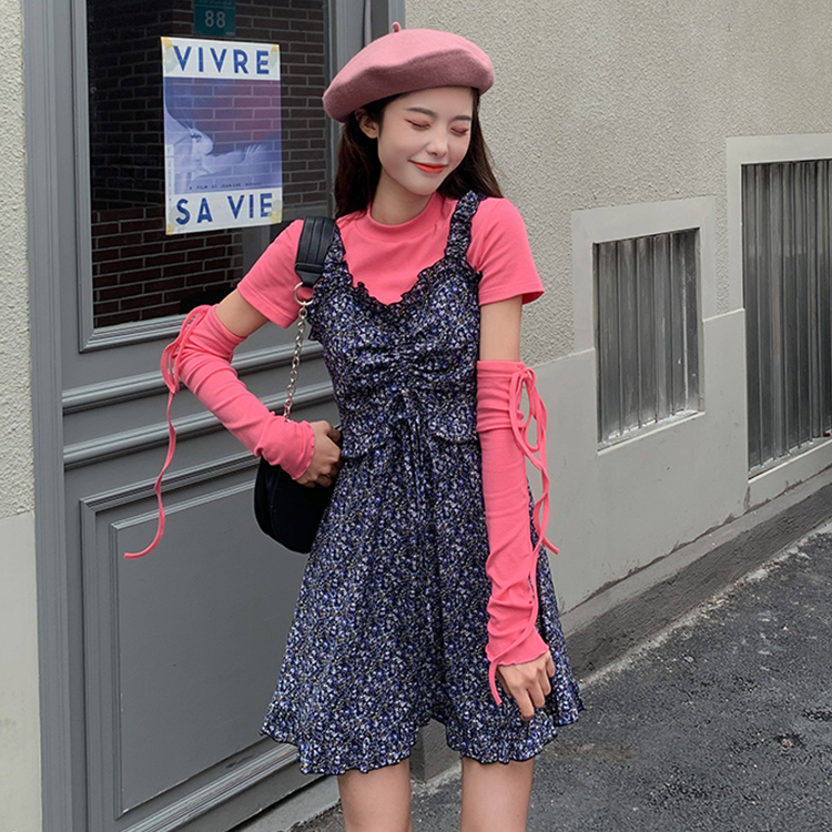 Live shot versatile bow sleeve T-shirt