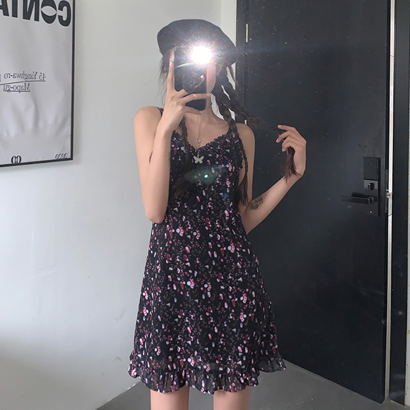 Real shot floral suspender skirt