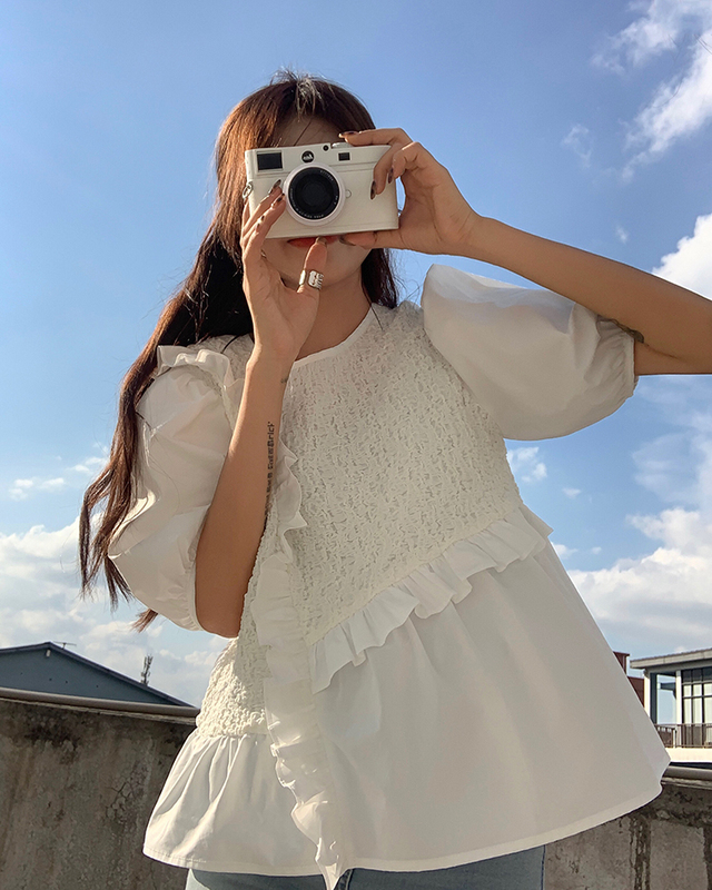 Real photo of asymmetric baby shirt with pleated and stitched edges of Auricularia auricula