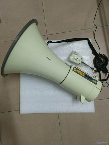 出；MEGAPHONE,ER-68喊话喇叭，手提式移动啦叭，议价商品