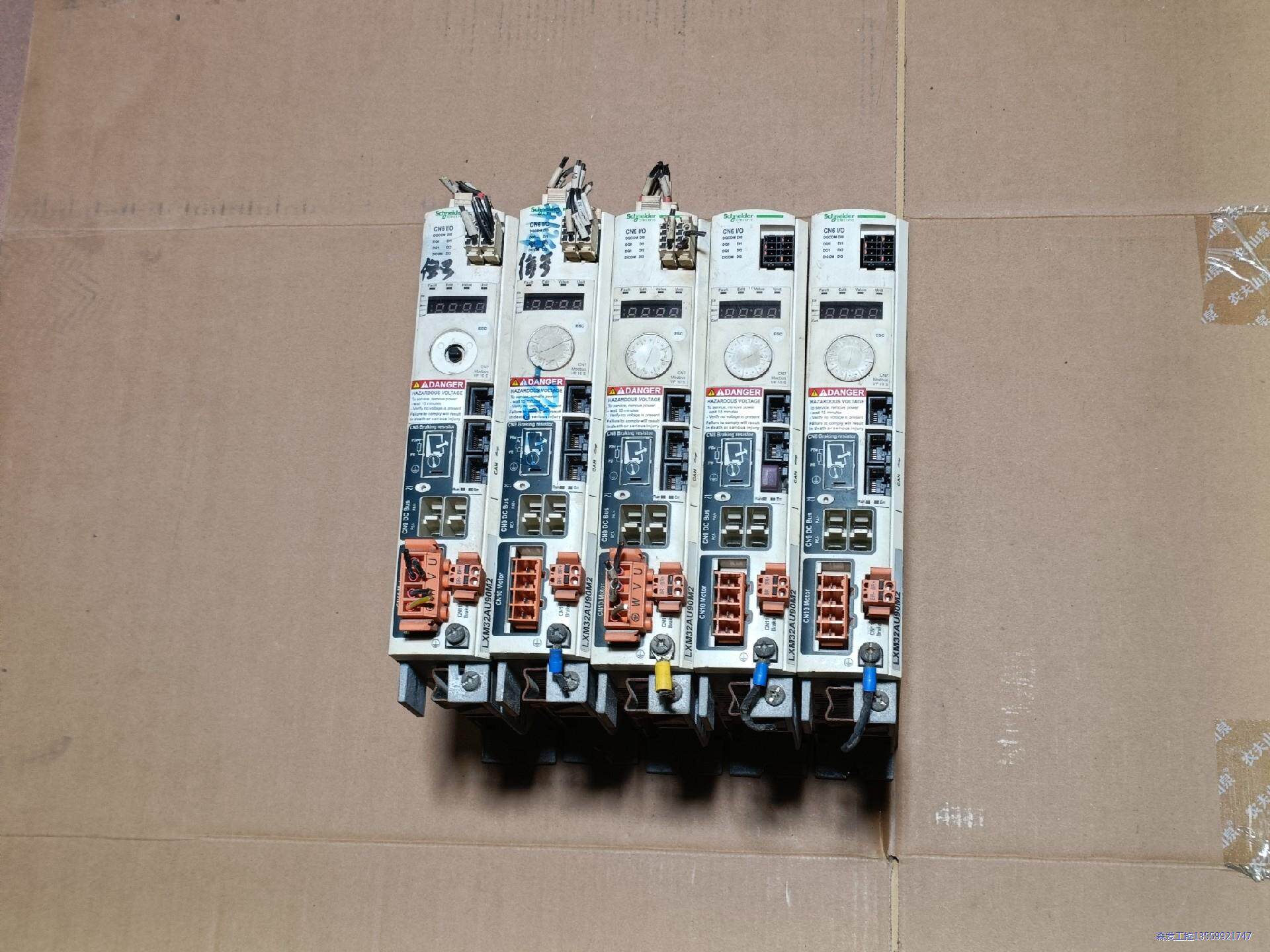施耐德驱动器LXM32AU90M2,实拍图片拆机包好,外观成议价商品