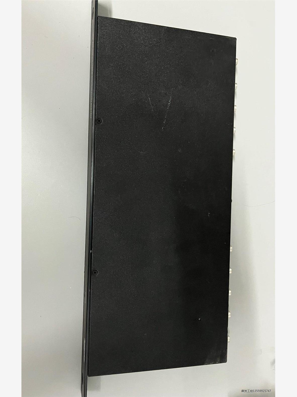 舒尔UA844无线话筒分配器,全频段(470-900MHz)