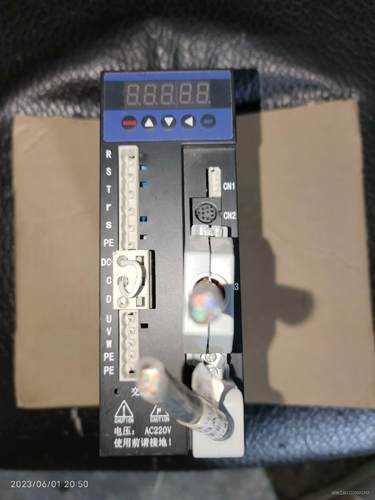 力川0.75kw驱动器LCDB2-072002-LB822