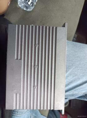 IAI驱动器SCON-CA-60I-EC0-2，成色如图，想