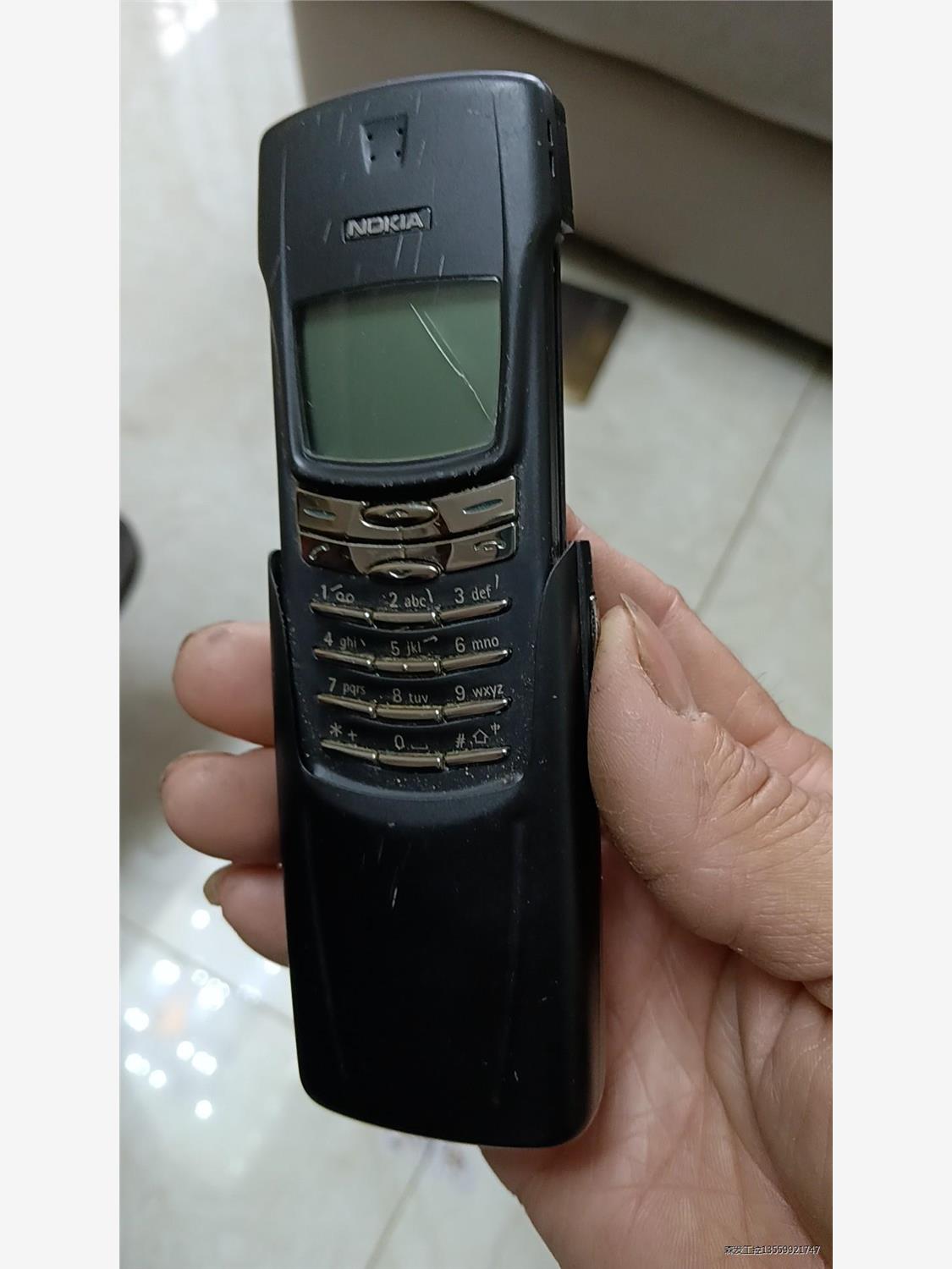 Nokia/诺基亚8910 成色看图， 裸机， 没有电池及任