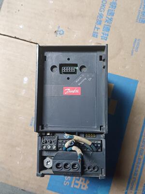 丹佛斯变频器FC-051PK75T4E20H 实物图片 包好