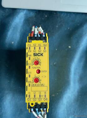 西克安全继电器UE410-MU3T5二手拆机，成色很好，