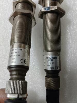 SlCK激光开关发射端，VS18L-0D314.，2个，成色