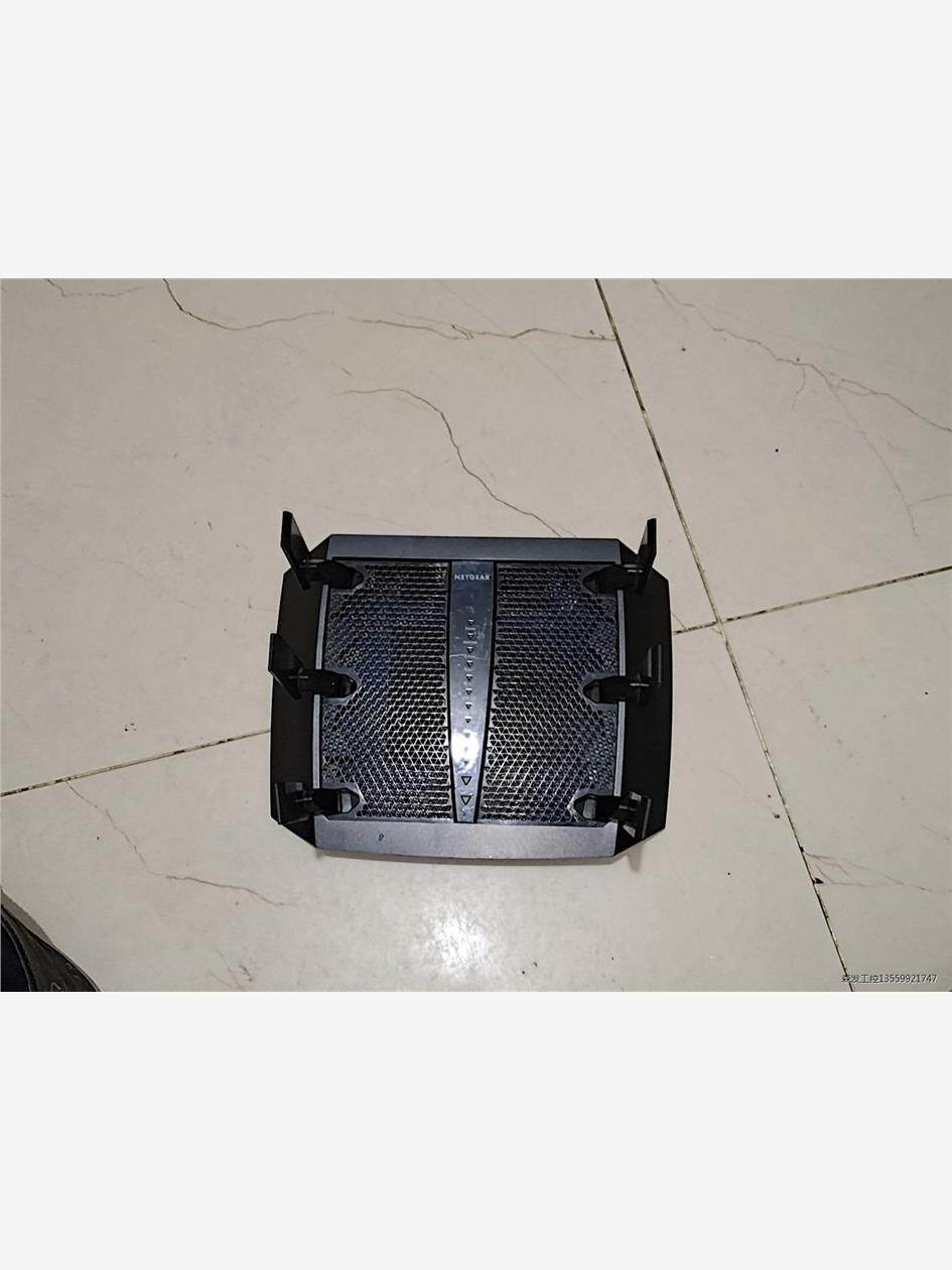 NETGEAR网件夜鹰X6S路由器，实物拍摄成色如图，没有电