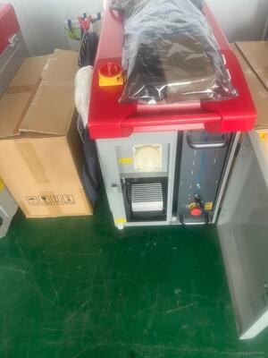 创鑫1500w手持激光焊接机，用了一个月，忍痛转让，外观几乎