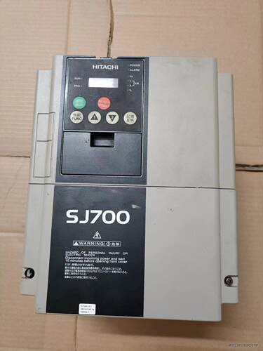 日立SJ700-075HFEF2，成色如图，功能正常，外壳有