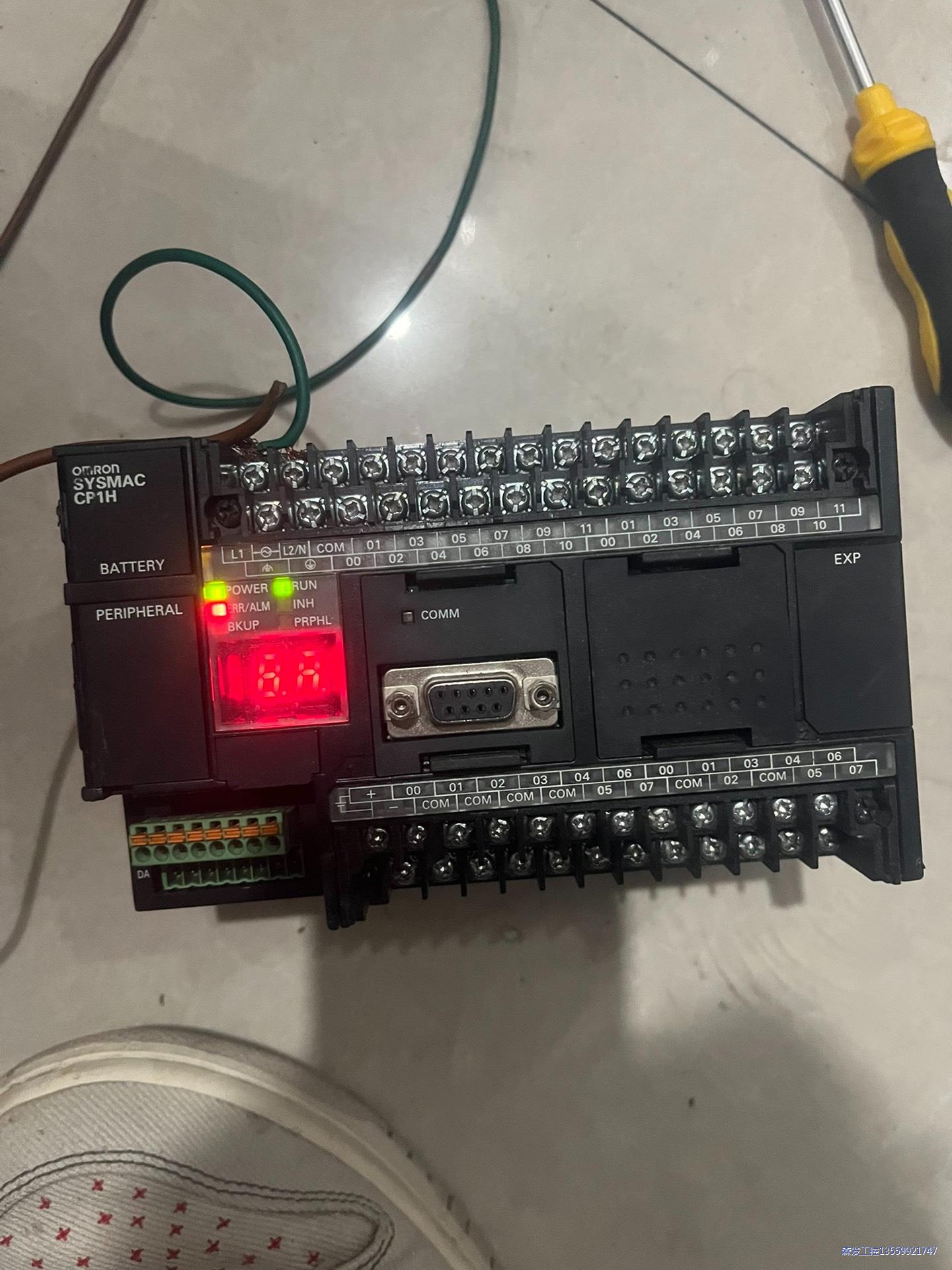 CP1H-XA40DR-A二手欧姆龙PLC实物图拍摄，报警8议价商品