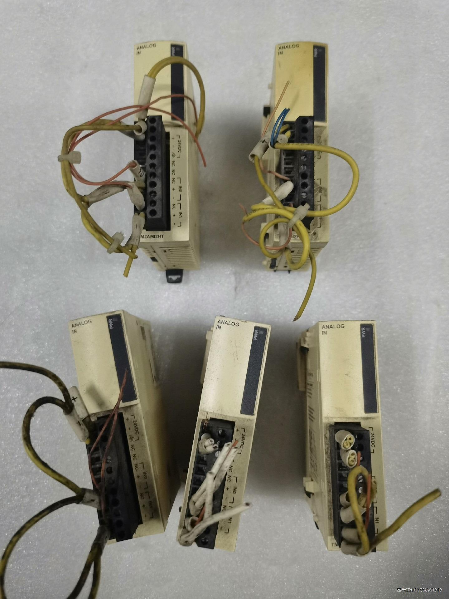 施耐德模块TM2AMI2HT二手拆机，功能是好的，外观有点黄