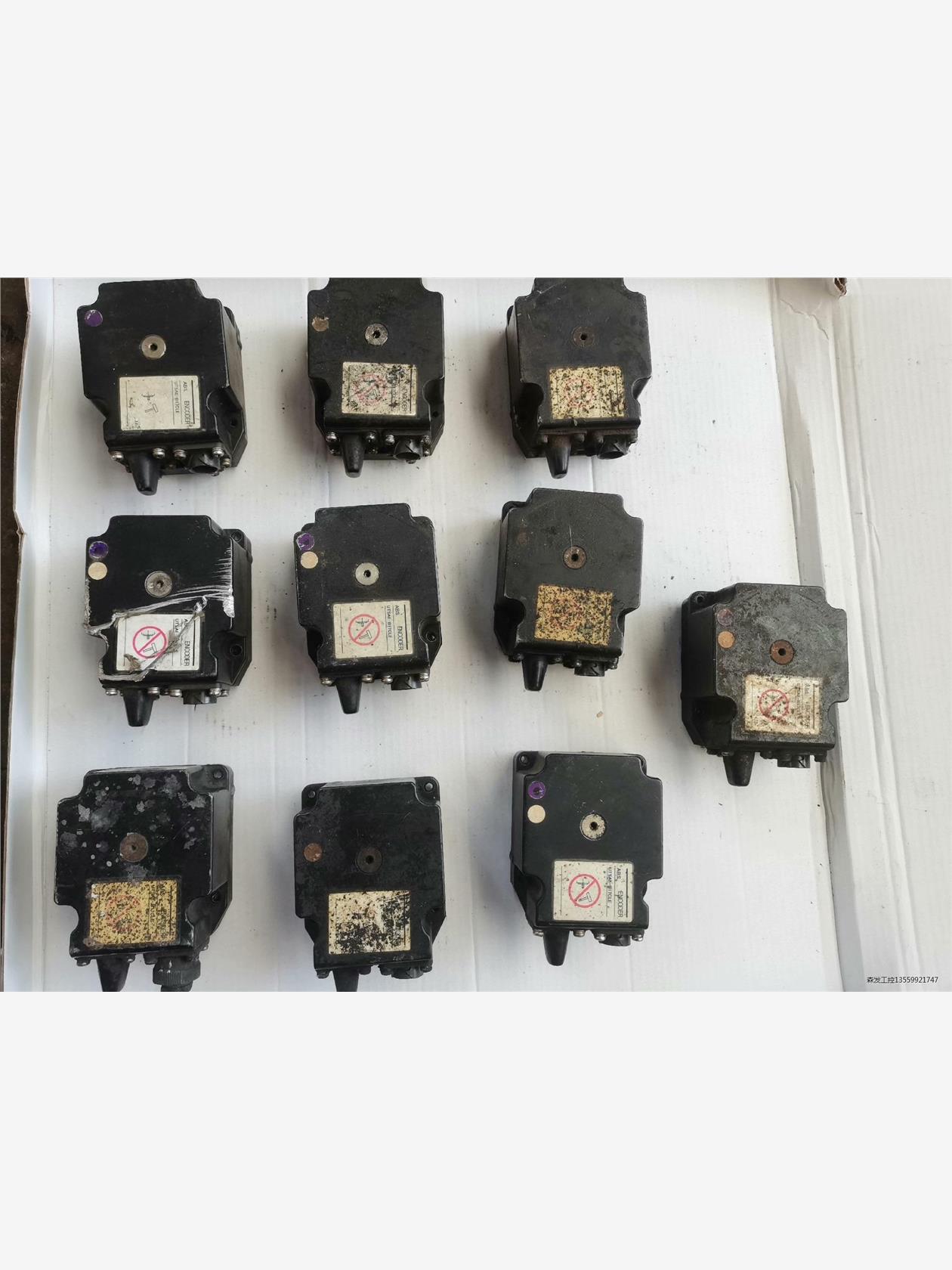二手拆机安川编码器UTSAE-B17CLE，成色如图，实物拍