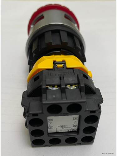全新日本和泉带挂锁带灯急停开关XN4E-TL402Q4MFR
