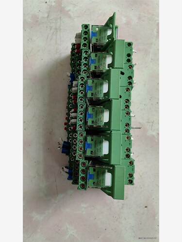 菲尼克斯继电器2834096+底座2833576，图片是实物