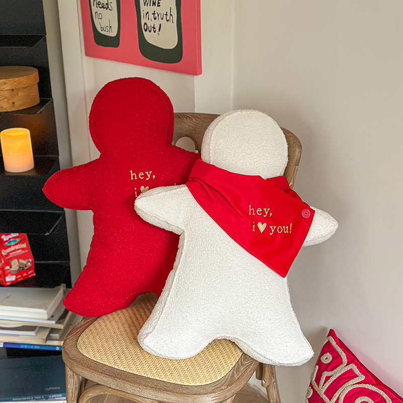 可爱毛绒抱枕沙发靠垫