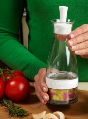 美国zing anything手动榨汁杯 Salad Zinger沙拉瓶 调味瓶 柠檬杯