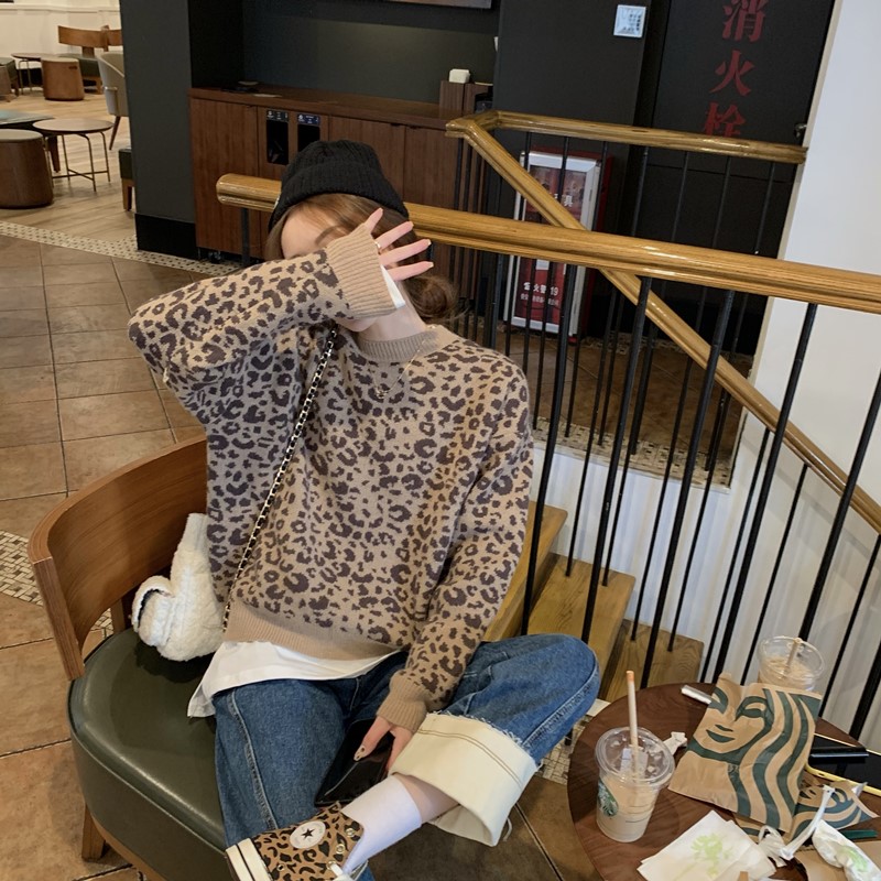 Real shot real price ~ Korean loose woolen sweater with round neck Pullover leopard print sweater