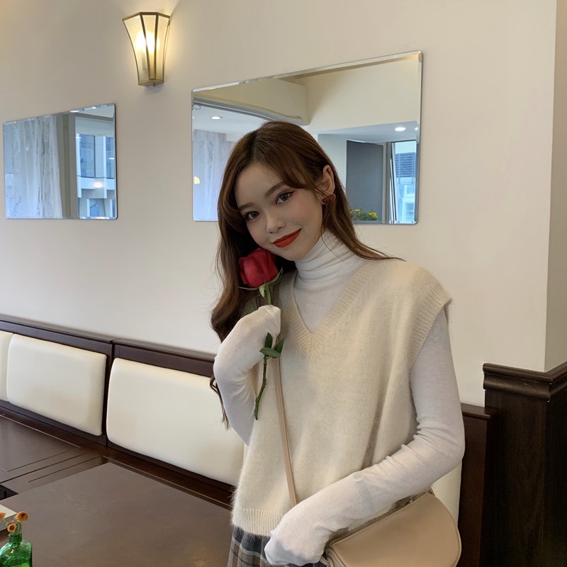 Real price black and white slim collar bottoming shirt + Pullover lazy knitted mohair