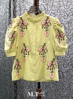 米兰小镇南油高版欧货刺绣粉色花卉木耳褶领泡泡袖系扣衬衫女D25