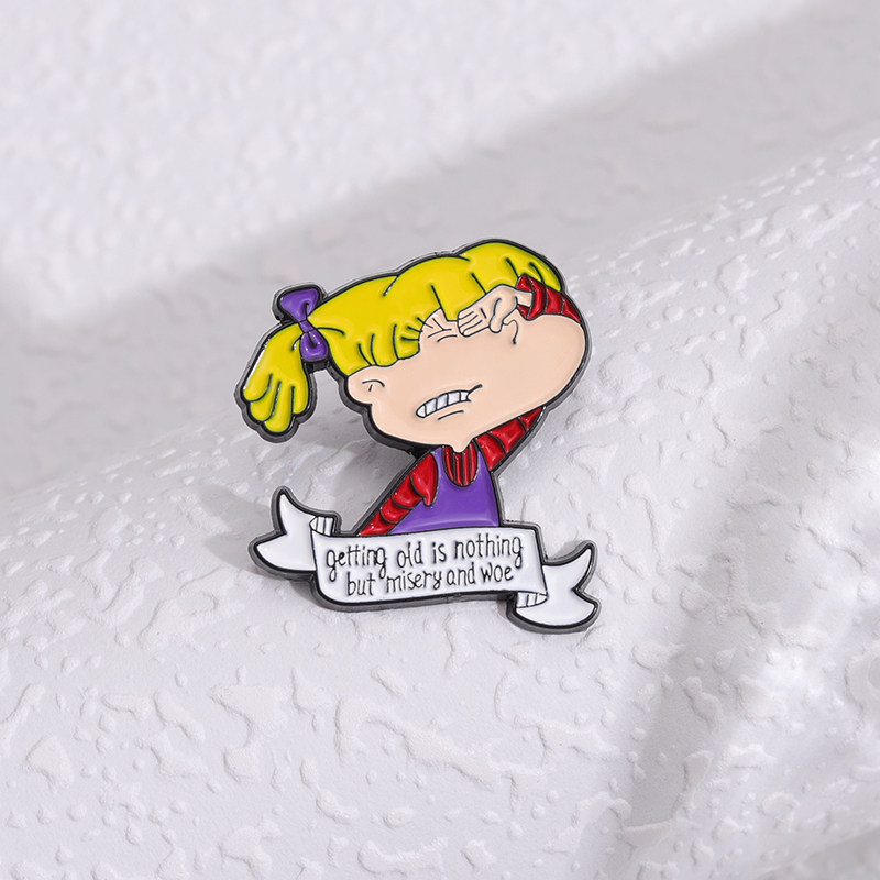 卡通小女孩人物胸针创意文字哭泣女孩徽章学生背包扣针金属配饰