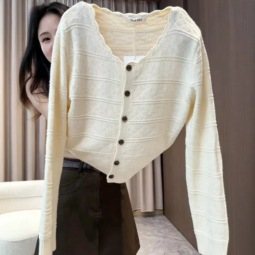 韩系甜美圆领长袖针织开衫女上衣
