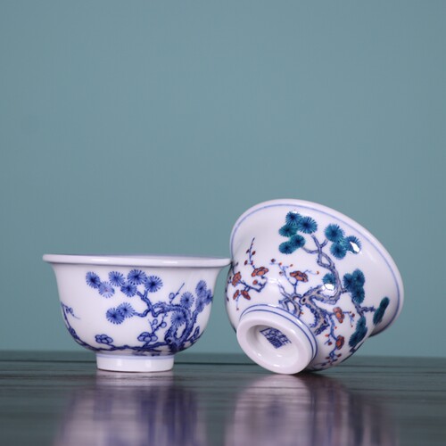在溪窑青花斗彩手绘松竹梅小压手杯茶杯景德镇陶瓷器古玩董具收藏