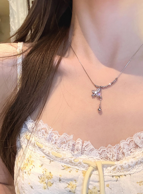 苏黎甜茶闪钻碎银流苏蝴蝶项链