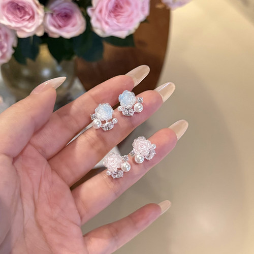 海盐冰苏打渐变珍珠小花耳钉
