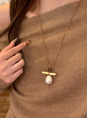 晚枫画报珍珠金属除号毛衣项链