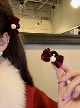 【蜜桃茶】新年vibes~红色丝绒蝴蝶结珍珠抓夹侧边刘海公主头发饰