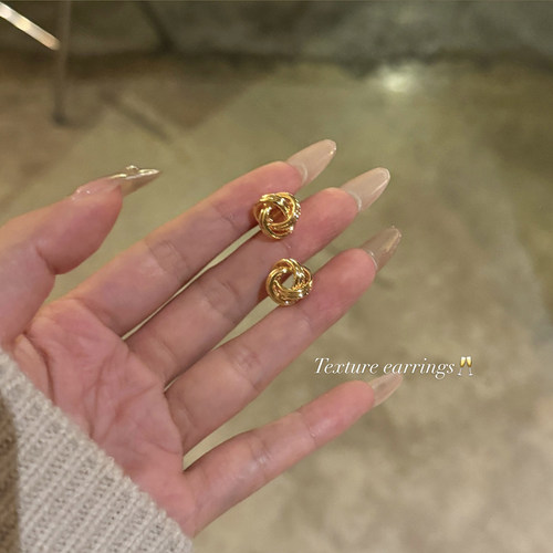 peachtea金色麻花耳钉