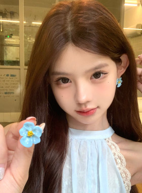 恋恋之夏显白蓝色花花耳钉