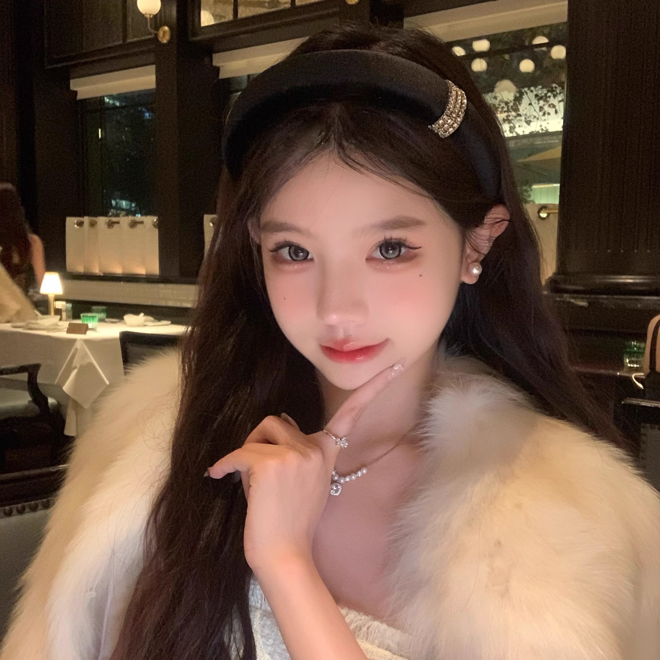 香阀世家黑色闪钻丝绒发箍