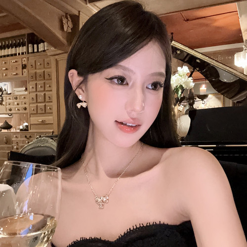 精致贵女后挂式蝴蝶结珍珠耳环