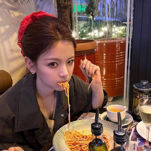 杨超越同款红色蕾丝发圈