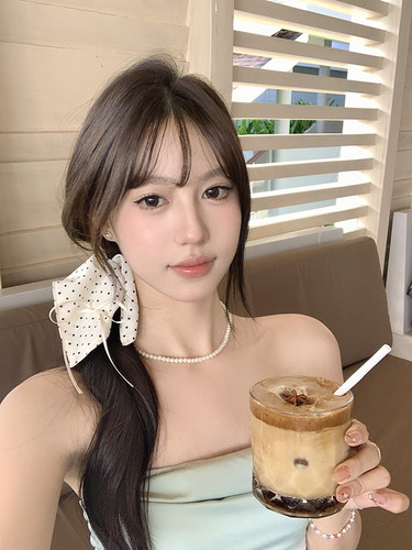 蜜桃茶波点蝴蝶结发圈
