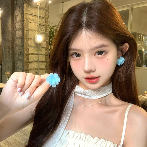 氧气女友甜美显白蓝色花花耳钉