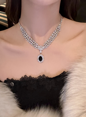 赫敏大小姐黑色水钻吊坠choker