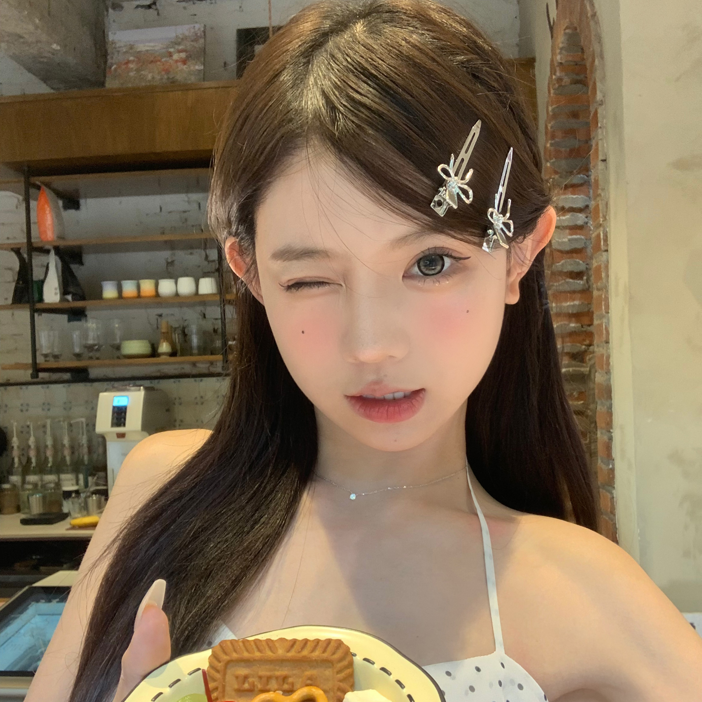 甜心可露丽银色金属蝴蝶结发夹