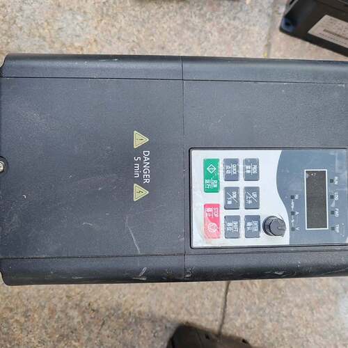 可维修HR600-5R5G-4 5.5KW 380V，昊锐变频器