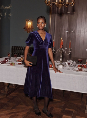 英国Hobbs代购 女装26春新款 紫色天鹅绒V领长袖中长A字连衣裙子