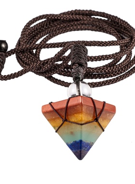 七色渐变水晶石头金字塔吊坠项链 棕色绳链可调节能量女式饰品
