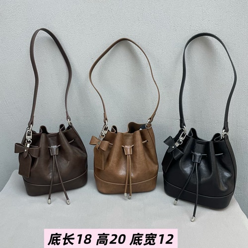 植鞣大气百搭水桶女包2026新款时尚欧美小众洋气质感韩版单肩斜挎