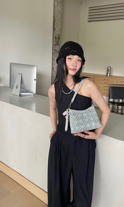 烫钻珍珠挂件包休闲女包2025新款洋气韩版单肩百搭通勤斜挎包