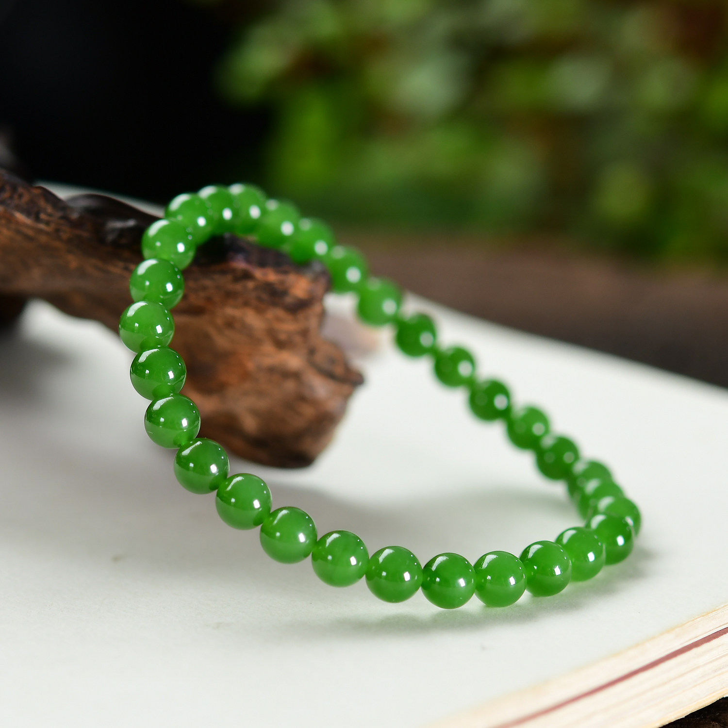 和田玉碧玉高级感手链女6mm绿色珠链串珠辣阳绿绿手串玉石手链图片