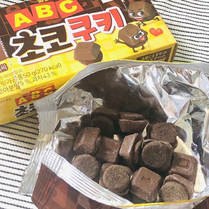乐天ABC巧克力曲奇饼干50g韩国进口小零食