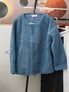 断码清仓 雾霾蓝皮毛一体外套女装秋冬新款