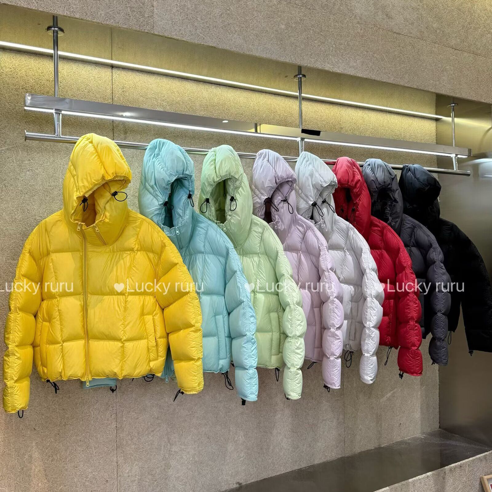 韩版双拉链连帽设计感羽绒服女短款2025冬新款亮色保暖白鸭绒外套